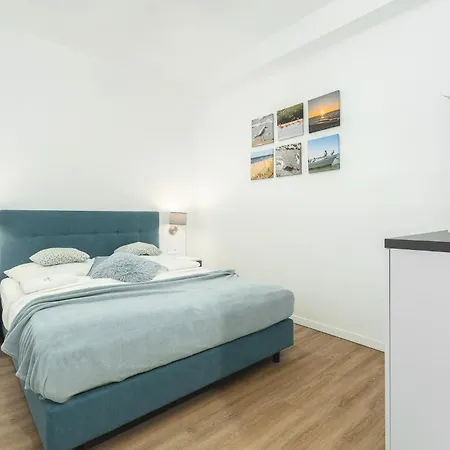Niebieski C4 Apartment