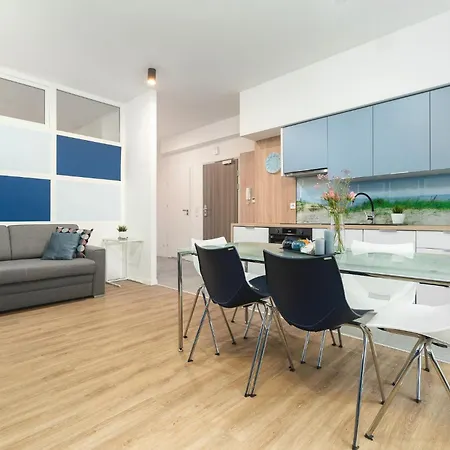 Niebieski C4 Apartment *